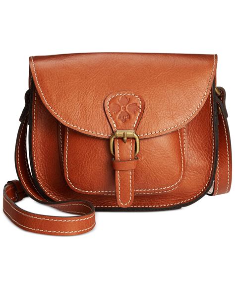 what are crossbody saddle bags.